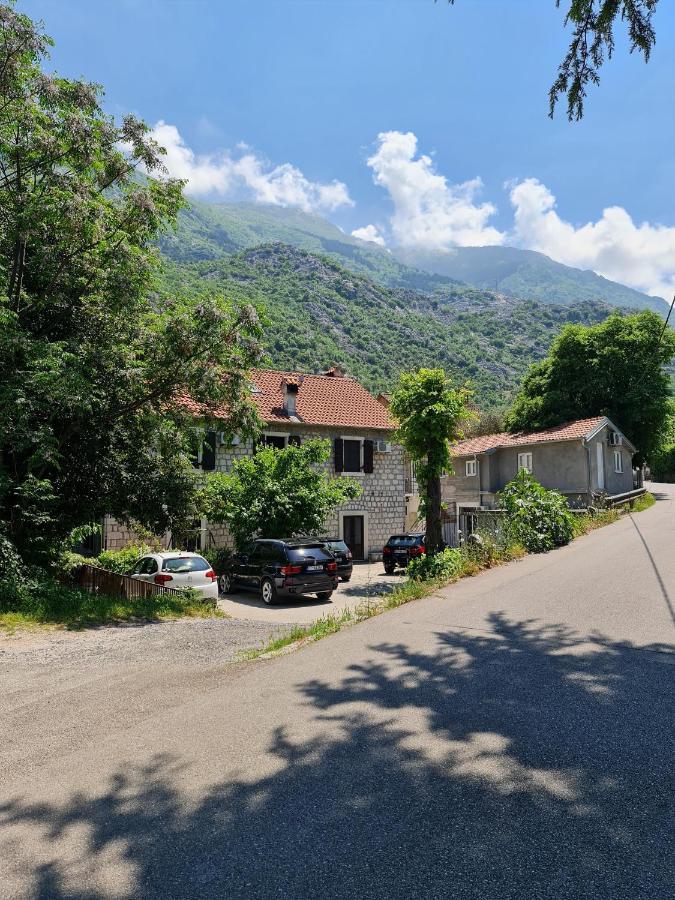 Stone House Apartment Kotor Buitenkant foto